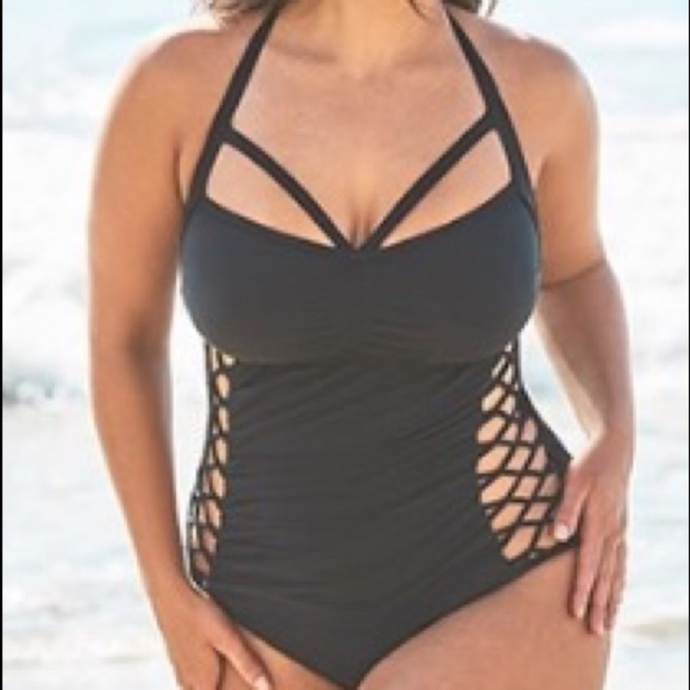 ASHLEY GRAHAM BOSS CUT OUT UNDERWIRE ONE PIECE